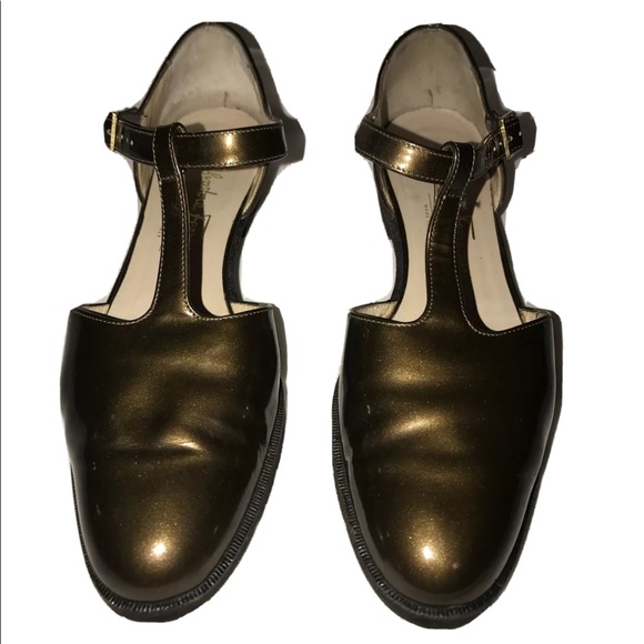 ferragamo mary jane shoes